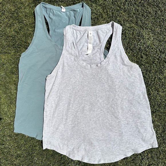 Lot of 2 Lululemon Love Tank Relaxed Fit Classic Razorback Athletic Top Size 8 - Picture 1 of 12